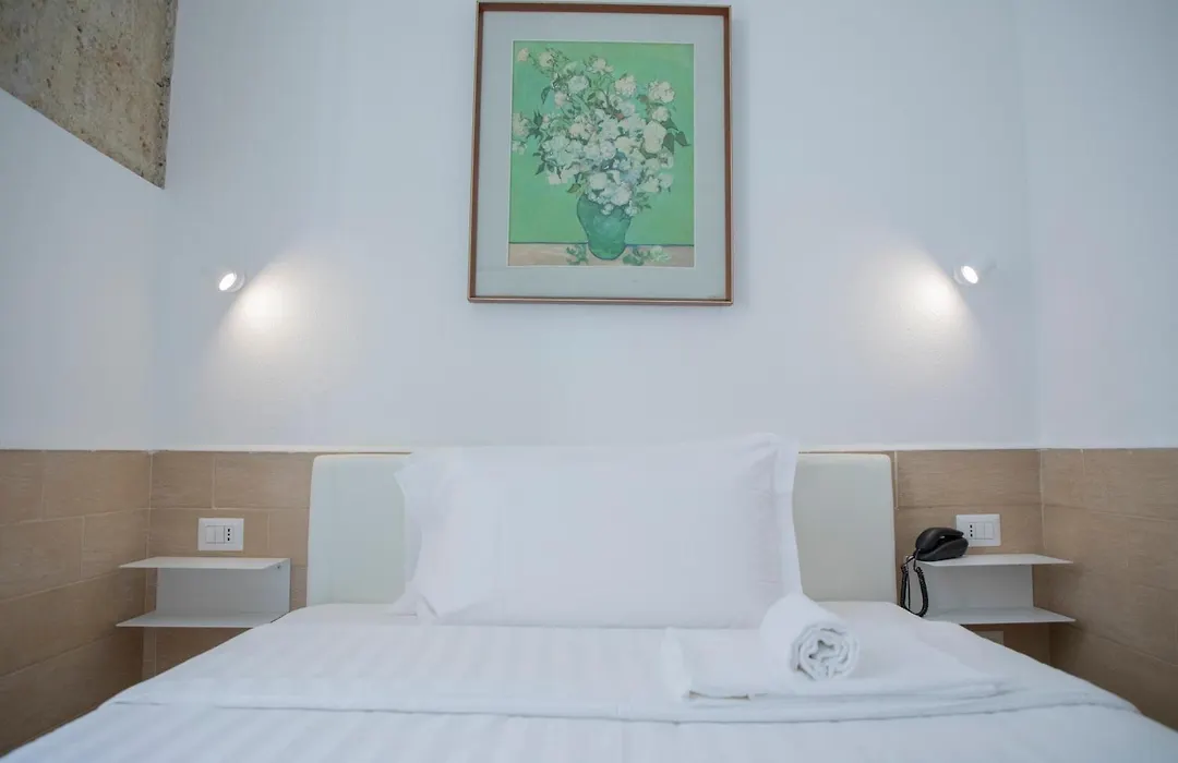 H22 Hotel-1